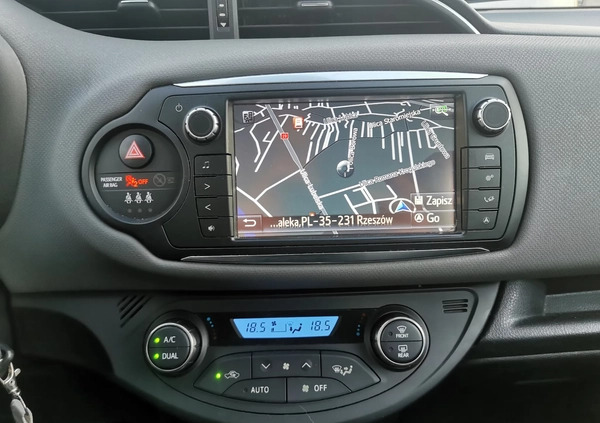 Toyota Yaris cena 41000 przebieg: 149000, rok produkcji 2014 z Rzeszów małe 154